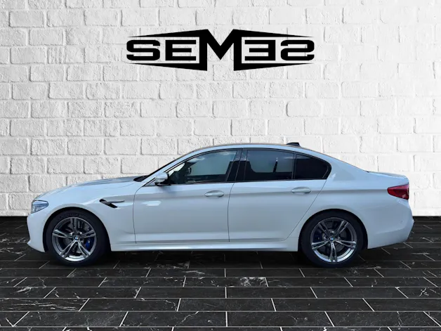 BMW M5 xDrive Drivelogic