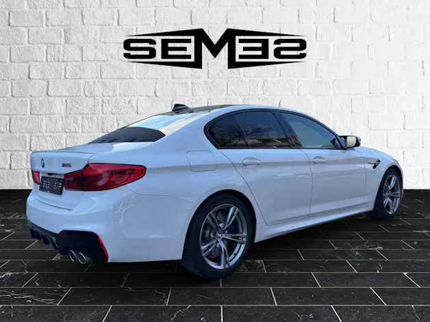 BMW M5 xDrive Drivelogic