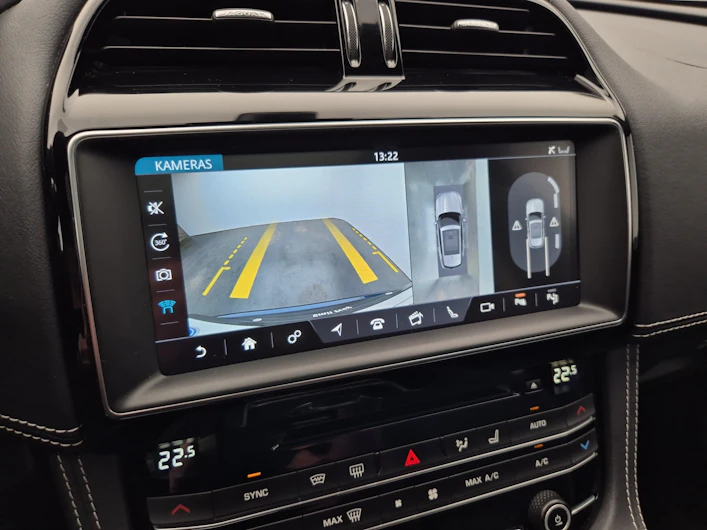 Fahrzeugbild JAGUAR F-PACE