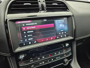 Jaguar F-Pace 2.0 T 300 R-Sport AWD