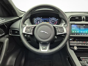 Fahrzeugbild JAGUAR F-Pace 2.0 T 300 R-Sport AWD