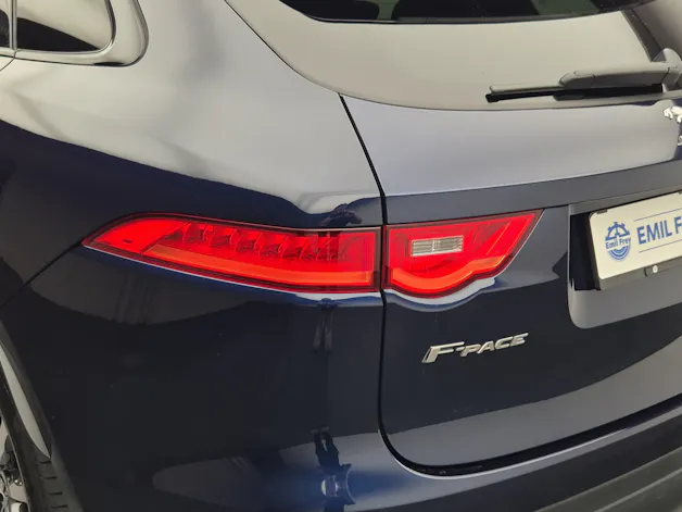 Jaguar F-Pace 2.0 T 300 R-Sport AWD