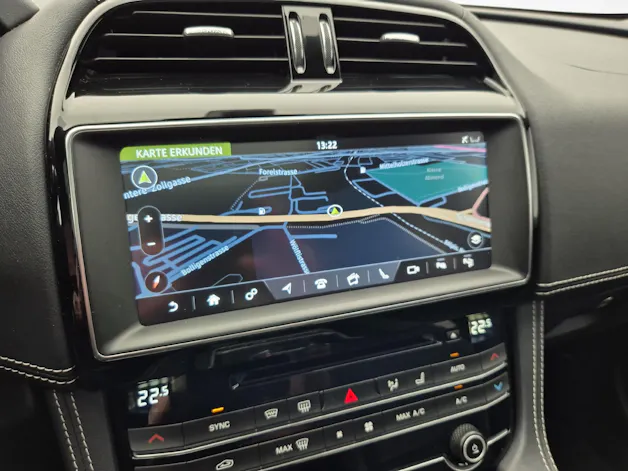 Jaguar F-Pace 2.0 T 300 R-Sport AWD