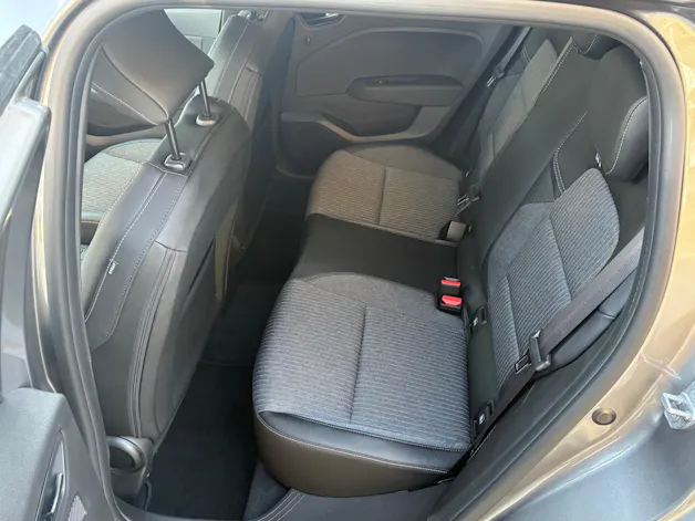 Mitsubishi COLT 1.6 HEV Instyle