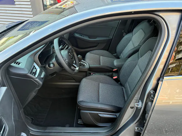 Mitsubishi COLT 1.6 HEV Instyle