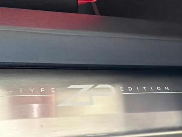 Jaguar F-Type Convertible 5.0 V8 R AWD ZP Edition einer von 150