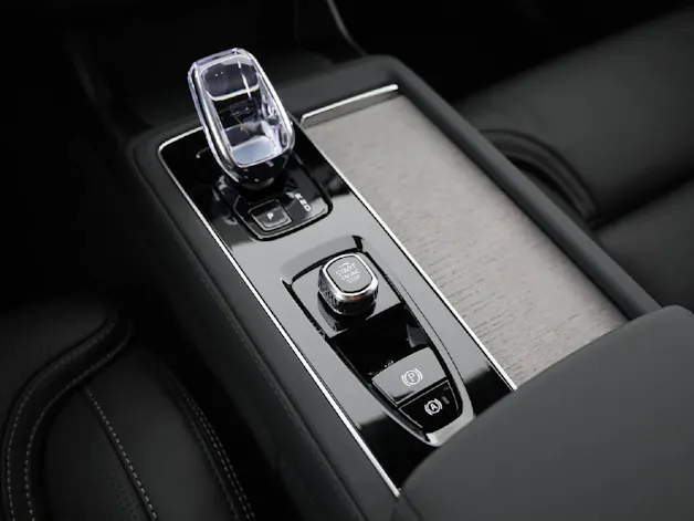 Volvo XC90 2.0 T8 TE XCLUSIVE Ultra Dark eAWD