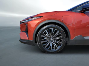 image du véhicule TOYOTA C-HR+ Premium AWD