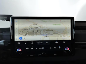 https://vehicle.imgix.net/4243433/95c0ff13-66af-4d04-99db-4fac64658080.jpg