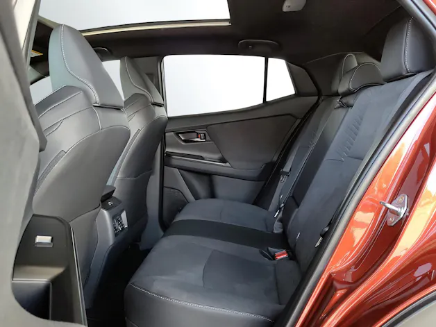 Toyota C-HR+ Premium AWD