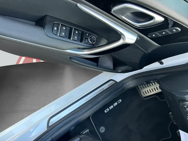 Kia Ceed SW 1.6 GDi Plug-in Hybrid Style