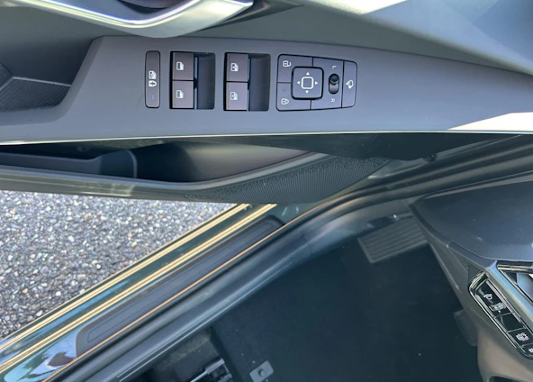 Fahrzeugbild 10 Fahrzeugbild 10