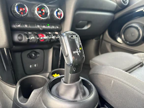 https://vehicle.imgix.net/4243526/588419f8-9b2f-423d-ab40-d1d7072f2b15.jpg