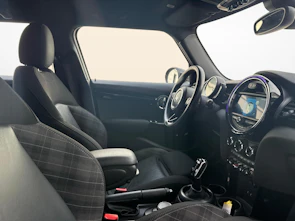 immagine del veicolo MINI F55 1.5i Cooper