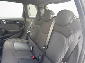 https://vehicle.imgix.net/4243526/d8aa5ddd-95ff-4018-a509-af3fc1431010.jpg