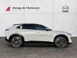 MAZDA CX-6e Takumi