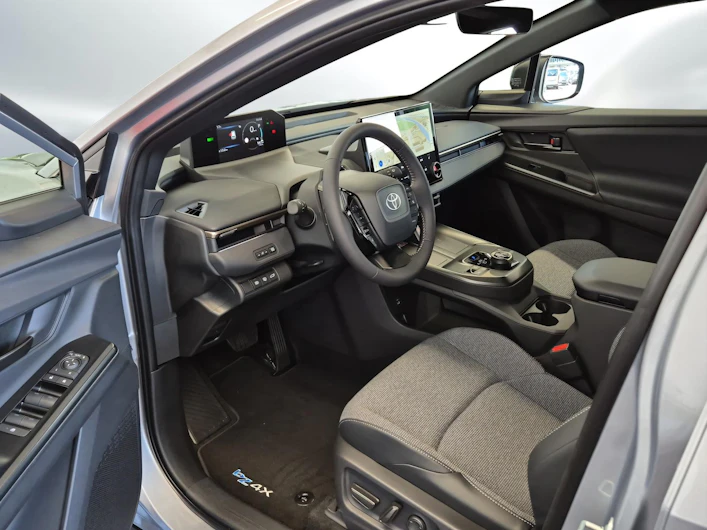 Fahrzeugbild TOYOTA BZ4X