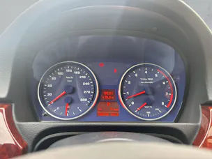 BMW Alpina B3 Touring 3.0 Biturbo  4x4 (CH) AHK 1.8T