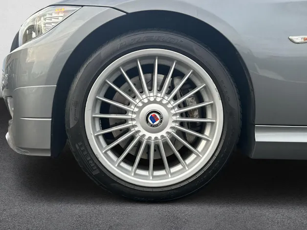 BMW Alpina B3 Touring 3.0 Biturbo  4x4 (CH) AHK 1.8T