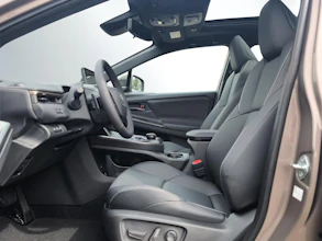 https://vehicle.imgix.net/4243602/81fb3646-9260-4b5c-950b-35d60c70b822.jpg