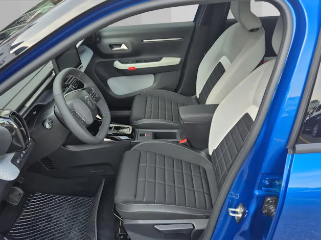 Citroën C3 1.2 Hybrid Edition Tricolore