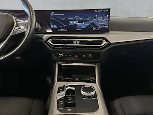 BMW 330e xDrive Touring G21 (CH) AHK 1.5T ** Leasing dès 1,9% **
