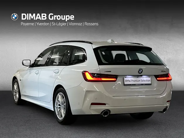 BMW 330e xDrive Touring G21 (CH) AHK 1.5T ** Leasing dès 1,9% **