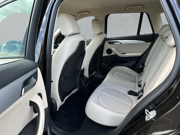 BMW X1 18d xDrive Steptronic F40 (CH)