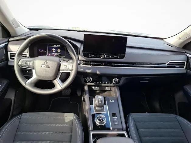 Mitsubishi Outlander 2.4 PHEV Invite 4x4