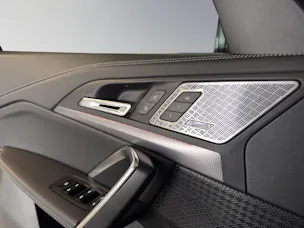 BMW X1 23i xDrive paddles