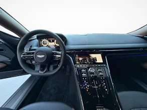 https://vehicle.imgix.net/4244184/1a2f1d22-7a4e-4369-864c-625f2e7abd95.jpg