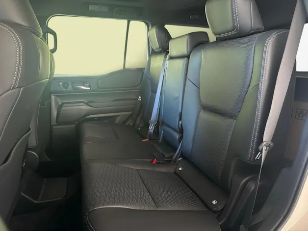 Toyota Land Cruiser 2.8 D 48V Invincible