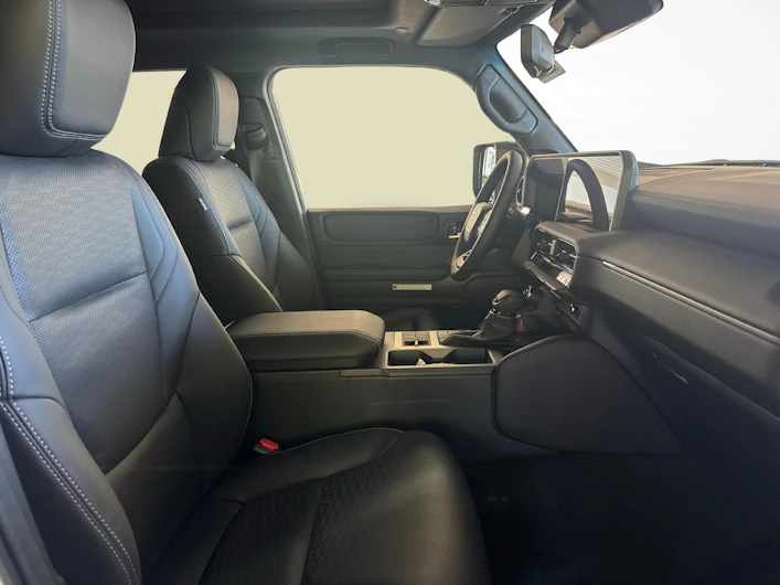 immagine del veicolo TOYOTA LANDCRUISER