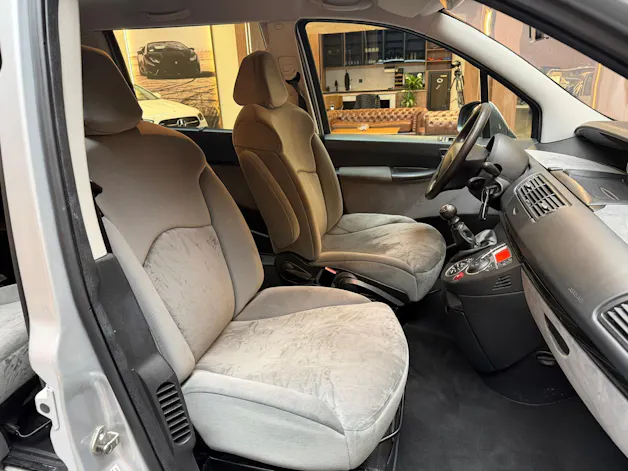 Citroën C8 Minivan 2.0 16V HDi SX