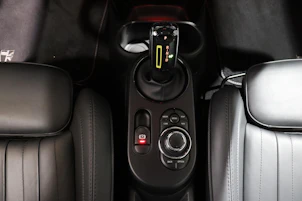 Fahrzeugbild MINI F56 Cooper SE