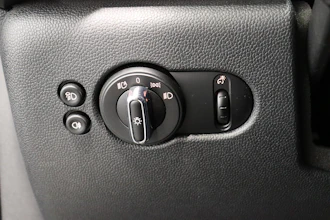 https://vehicle.imgix.net/4244213/441446b8-9588-4e12-a8a7-4fa1d7c3003c.JPG