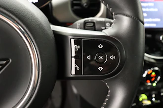 https://vehicle.imgix.net/4244213/59aab0f4-31e8-4c9d-998c-b4f85f594f10.JPG