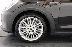 Fahrzeugbild MINI F56 Cooper SE