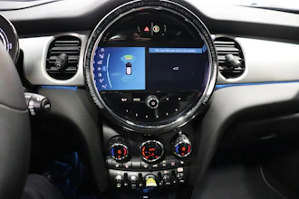 https://vehicle.imgix.net/4244221/575d4a7c-92a5-473d-b028-ec72c58264a9.JPG