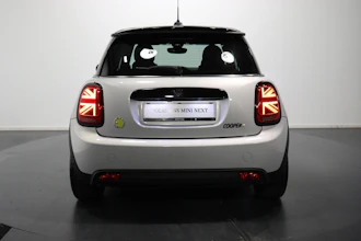 https://vehicle.imgix.net/4244221/8a4d5bf2-6f32-4cad-980d-09481d08f34a.JPG