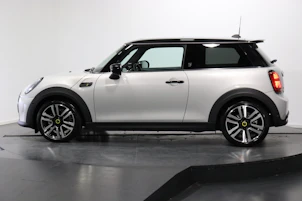 Fahrzeugbild MINI F56 Cooper SE