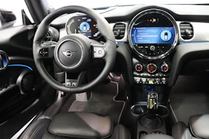 Fahrzeugbild MINI F56 Cooper SE