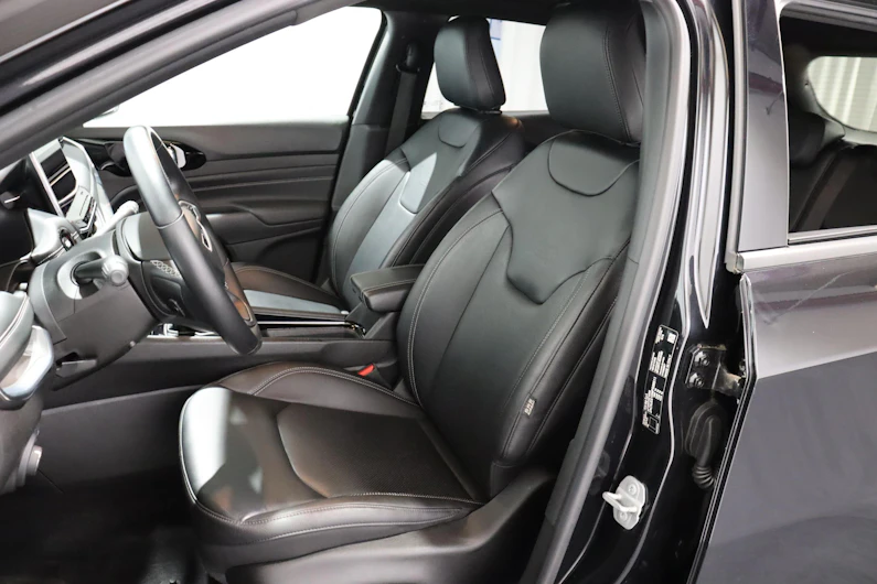 Fahrzeugbild JEEP COMPASS