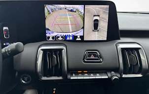 Fahrzeugbild SUZUKI e Vitara Sakura Top 4x4