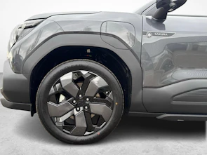 Fahrzeugbild SUZUKI e Vitara Sakura Top 4x4