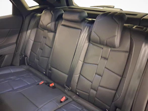https://vehicle.imgix.net/4244347/2f749dca-5dfe-44b6-bcb7-55a0073c9cf6.jpg