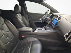 https://vehicle.imgix.net/4244347/828fe547-cc5f-4994-86e0-aded19427c38.jpg