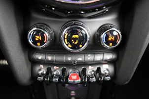Fahrzeugbild MINI Cabrio F57 2.0i John Cooper Works SAG