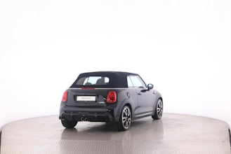https://vehicle.imgix.net/4244391/3d9b619e-d1d5-47f1-9303-e2ac4a75a1a1.jpg