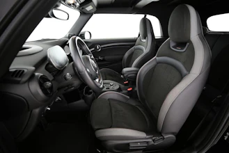 https://vehicle.imgix.net/4244391/6351738a-e9f7-492a-af72-506fab28bfc2.jpg